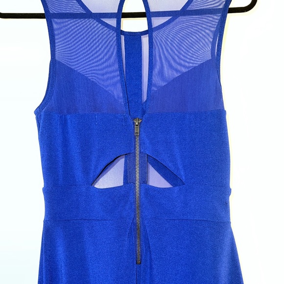 Silence and noise cut out dress - Picture 5 of 6